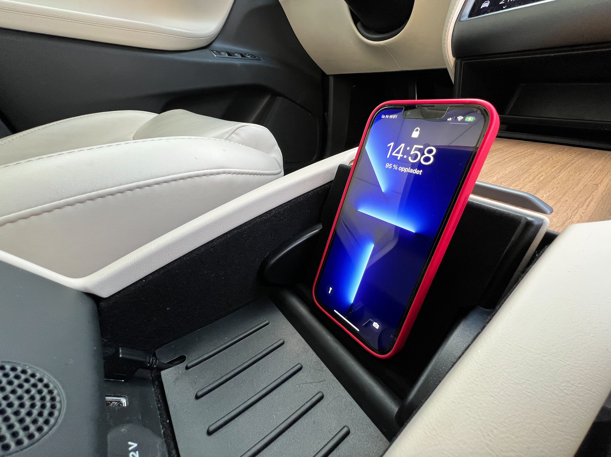 Tesla wireless phone charger - V2 for Model S/X